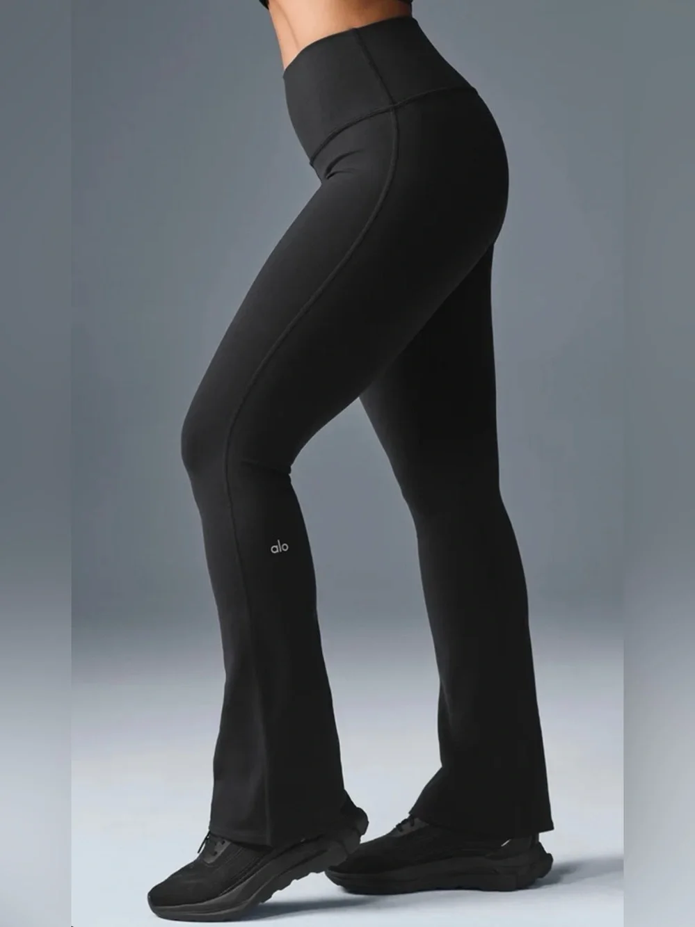 Alo Yoga Airbrush High-Waist Bootcut Leggings in black